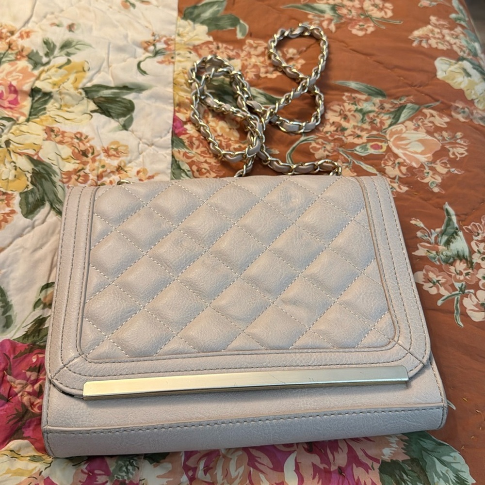 Cream Quilted Crossbody Purse with Gold Chain Mossimo Target faux Leather